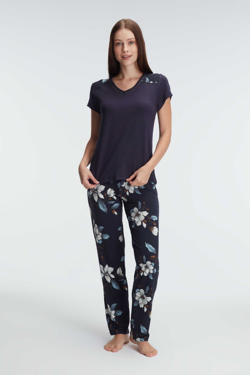 Anıl 9907 Kısa Kol V Yaka Kadın Viskon Çiçek Desenli Yazlık ÖRME Nakış Detaylı Pijama Takımı - 1